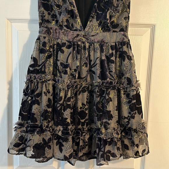 House of Harlow x Revolve velvet mini dress - Picture 5 of 7